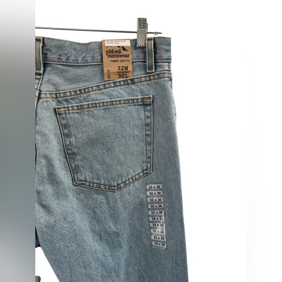 Light wash straight leg jeans - Picture 5 of 5